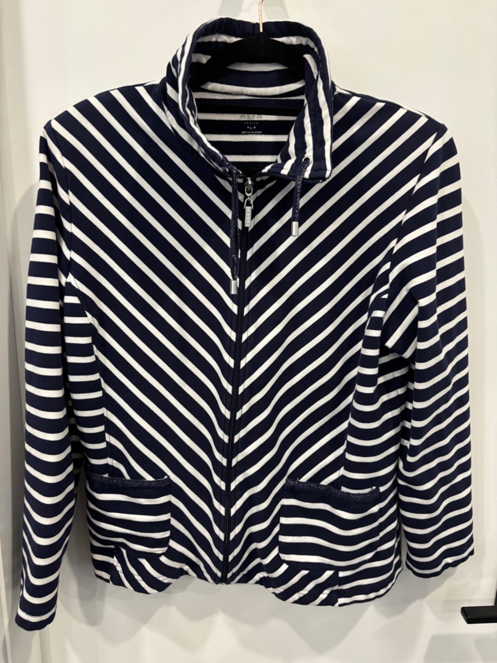 ALIA Zippered Top